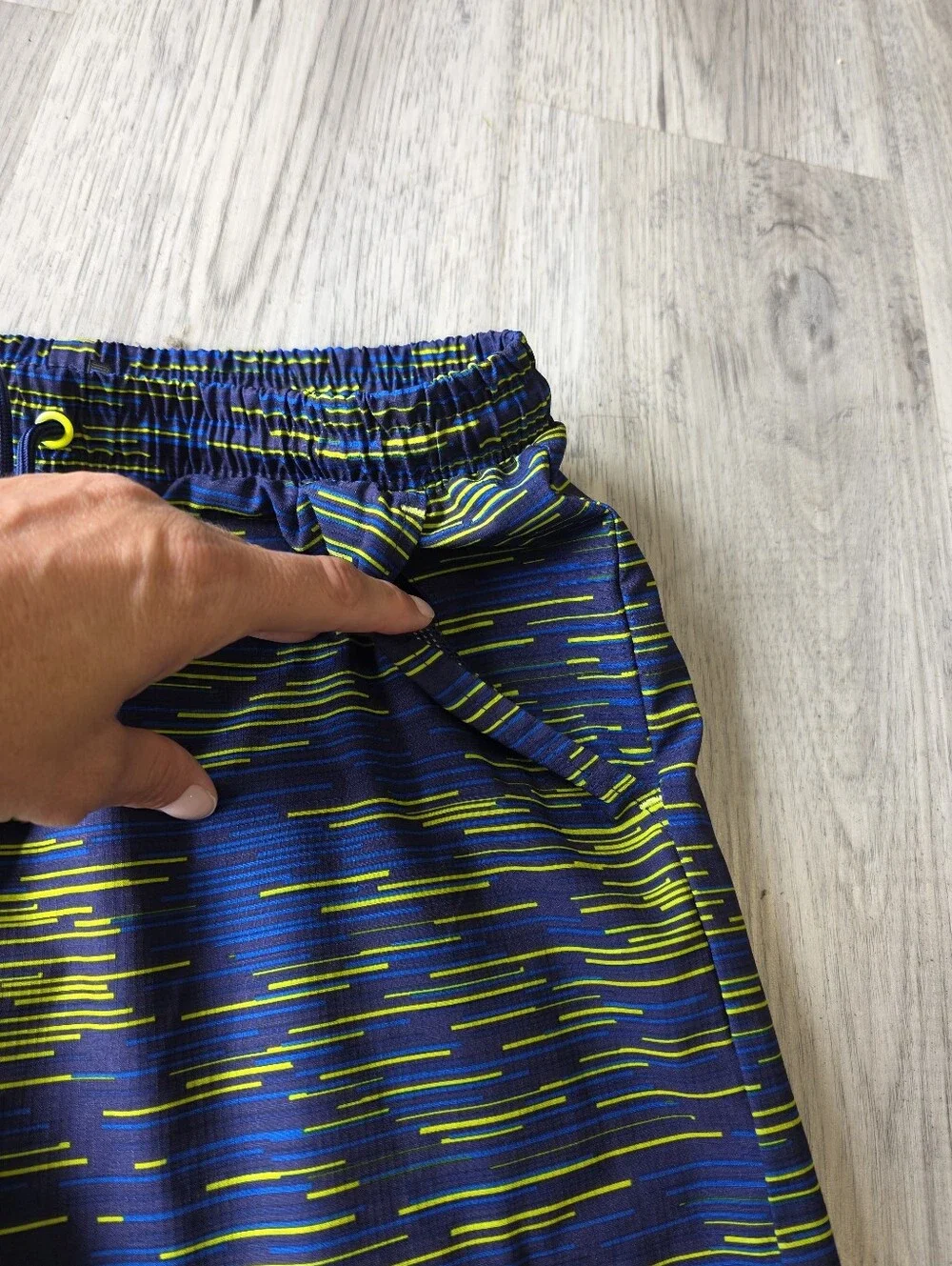Eddie Bauer Boys Swim Trunks XL 18/20 Blue Green Mesh Lined Board Shorts